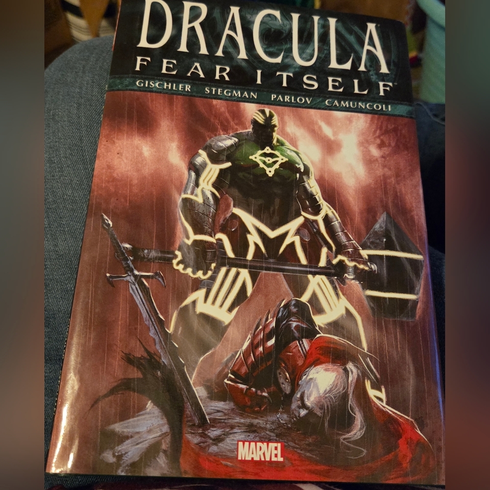 Dracula: Fear Itself Marvel Graphic Novel - Red & Black Cover